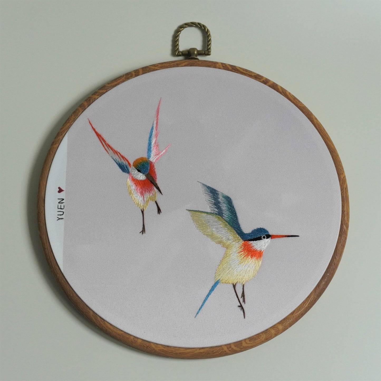 Colorful hummingbird hand-embroidery hoop art. Two birds on round faux-wood frame, 20cm silk thread wall decor.