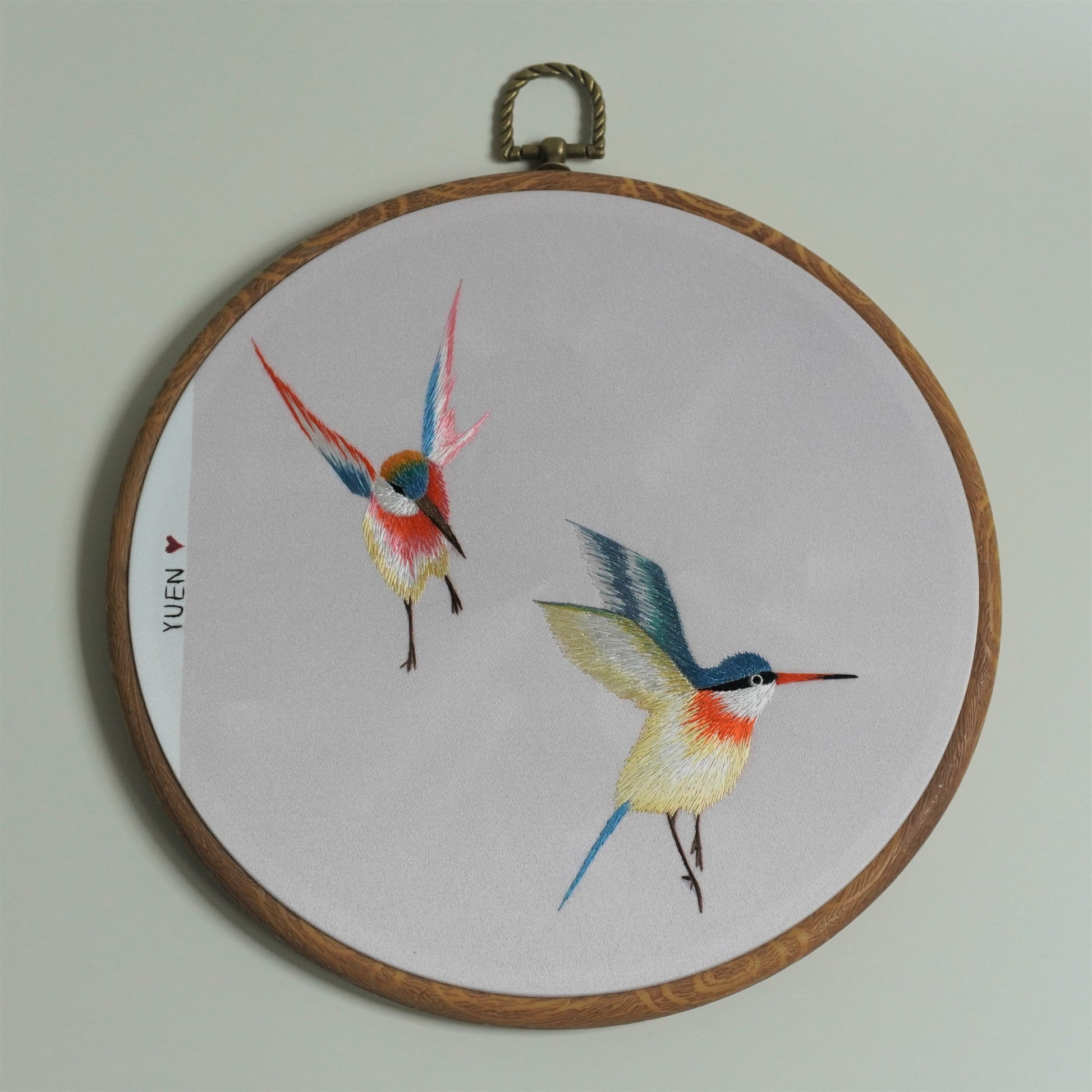 Colorful hummingbird hand-embroidery hoop art. Two birds on round faux-wood frame, 20cm silk thread wall decor.
