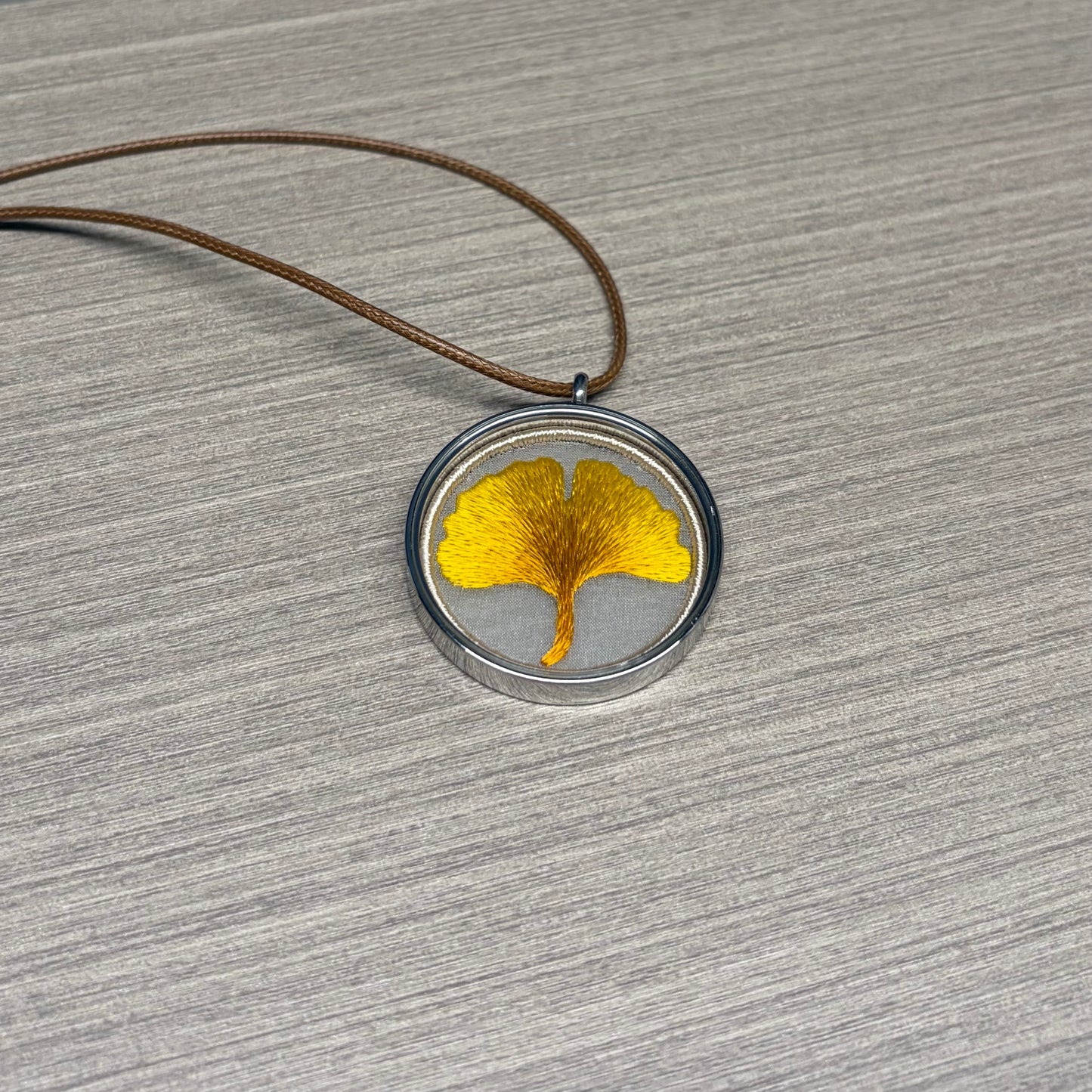 Handmade golden ginkgo leaf embroidery necklace with double-sided silk embroidery pendant